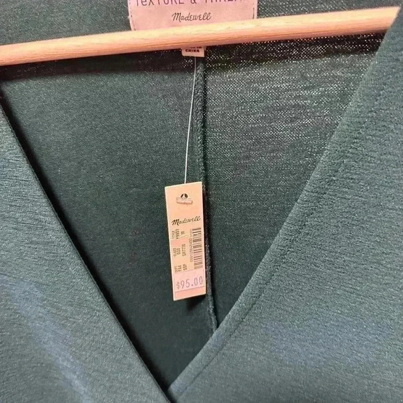 NWT Texture and thread by MADEWELL Size M green cross over side tie dress - Picture 7 of 7